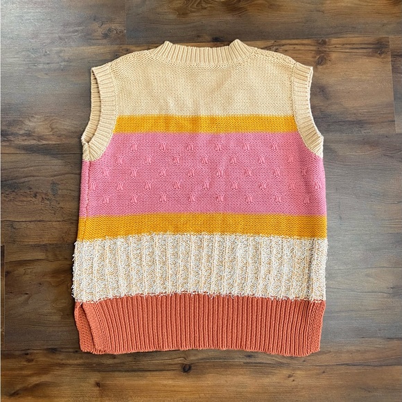 Umgee Multicolor V-Neck Sleeveless Sweater Size S - Picture 4 of 4